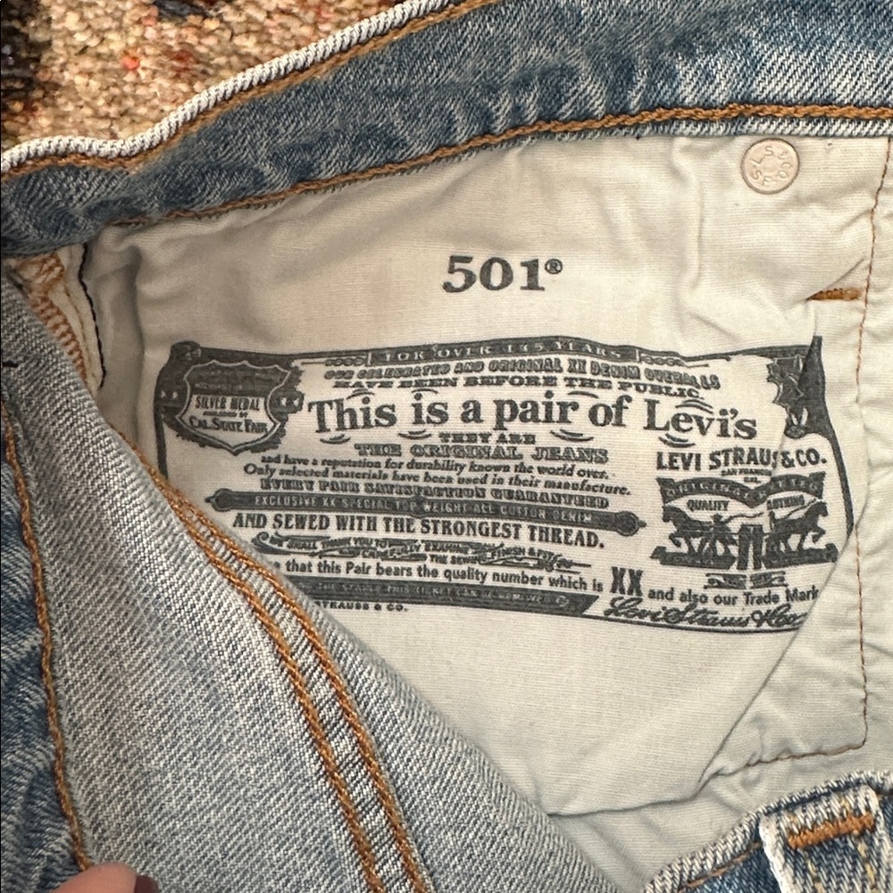 Levi’s Two Tone 501 Jean Short size 32 - Picture 6 of 7